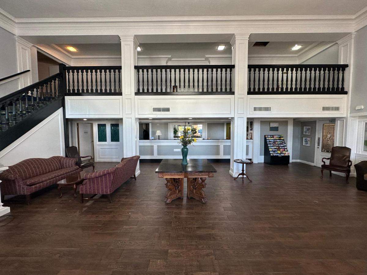 I65 Studio Suites Scottsburg Eksteriør billede