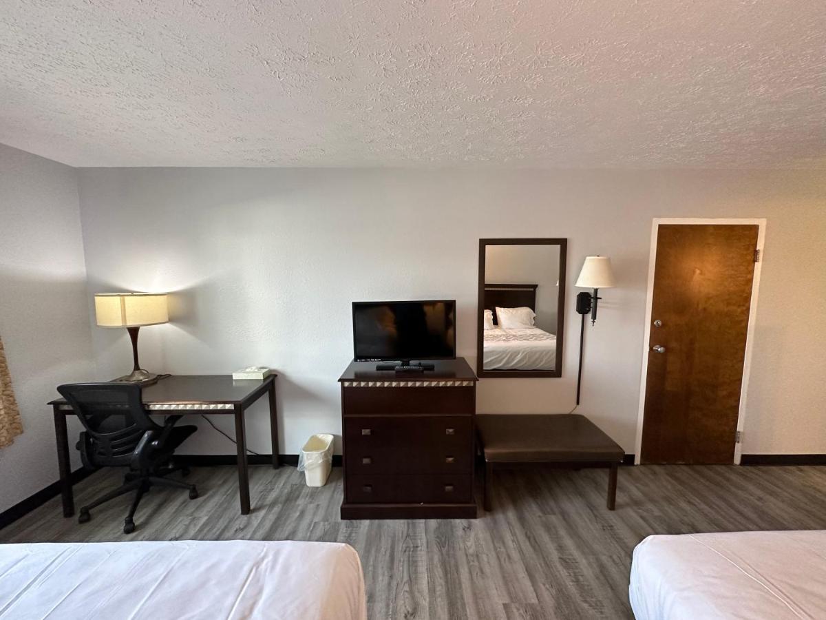 I65 Studio Suites Scottsburg Eksteriør billede