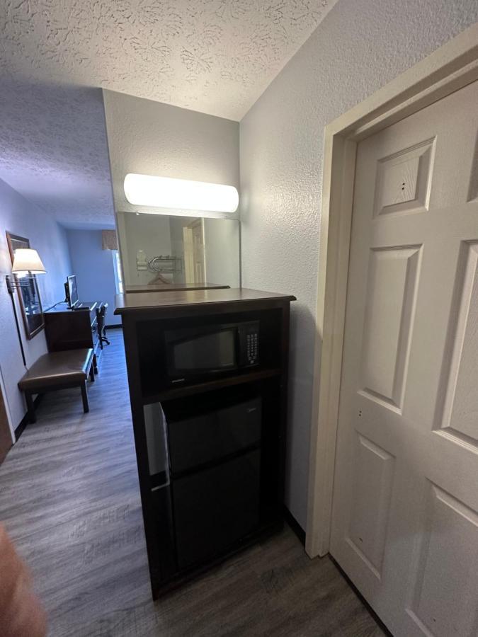I65 Studio Suites Scottsburg Eksteriør billede