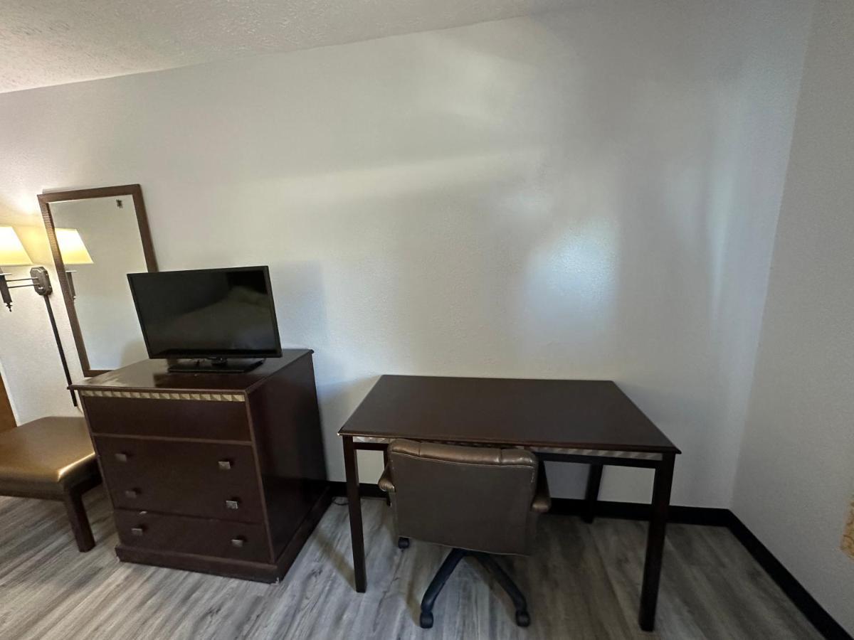 I65 Studio Suites Scottsburg Eksteriør billede