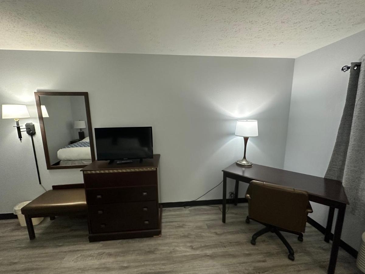 I65 Studio Suites Scottsburg Eksteriør billede